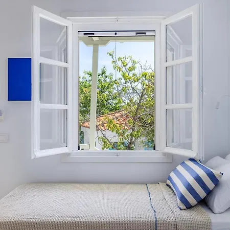 度假居 Ktema Vernacular Dwellings *